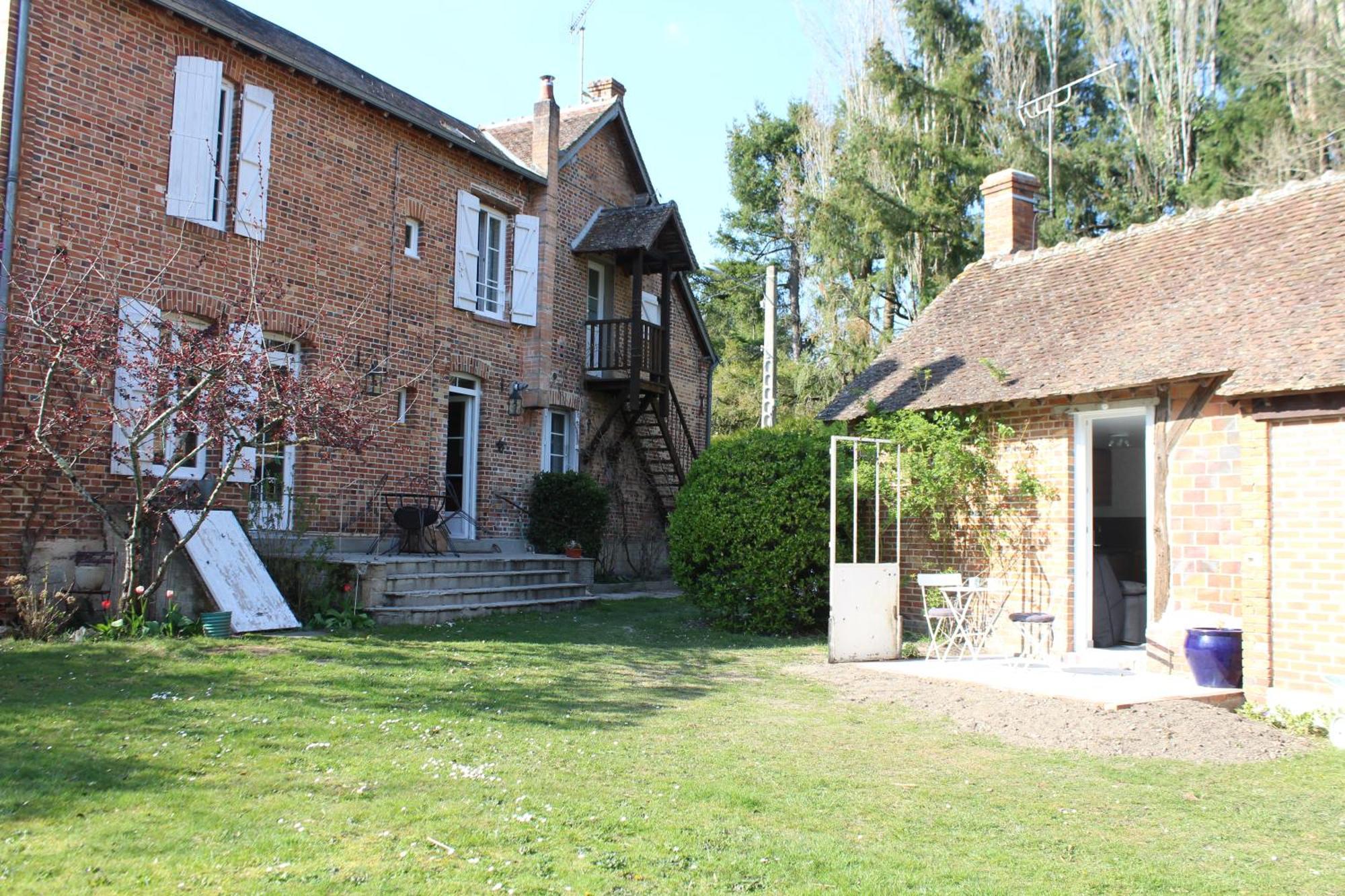 Chez Santia Villa Brinon-sur-Sauldre Exterior photo